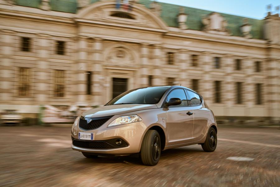  Lancia Ypsilon Monogram (846) 2019 года  (фото 2 из 32)